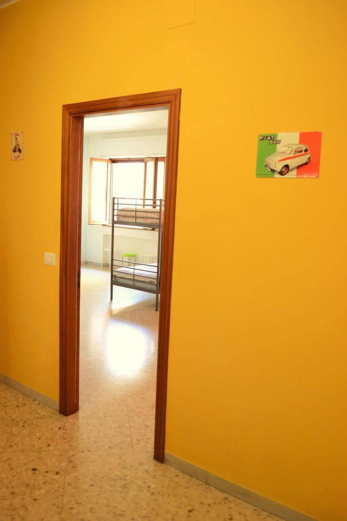 Olive Tree Hostel Μπάρι Εξωτερικό φωτογραφία